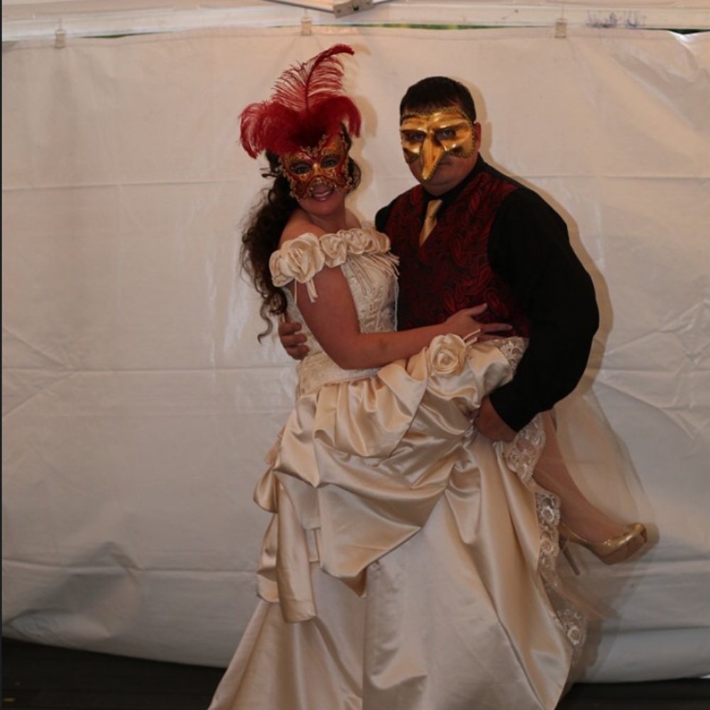 Mascarade Ball Gown